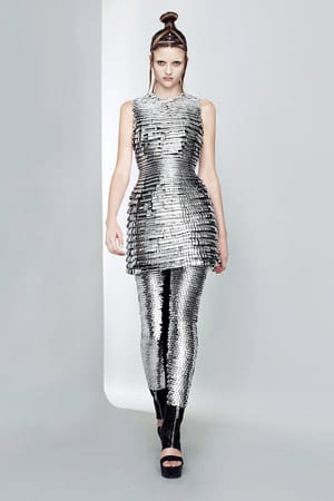 ГАРЕТ ПЮ – НОВИЯТ ДИКТАТОР НА МОДНАТА СЦЕНА