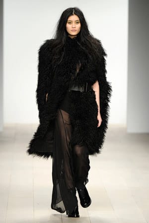 Джон Роша: „Намерете своя собствен глас, работете усилено и следвайте мечтите си!” 