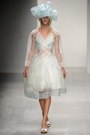 Джон Роша: „Намерете своя собствен глас, работете усилено и следвайте мечтите си!” 