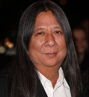 Джон Роша: „Намерете своя собствен глас, работете усилено и следвайте мечтите си!” 