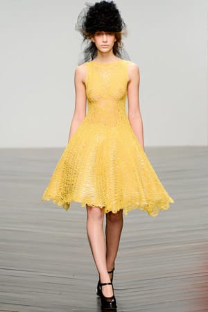 Джон Роша: „Намерете своя собствен глас, работете усилено и следвайте мечтите си!” 