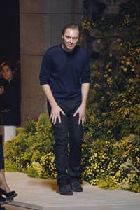 Стюърт Виверс започва работа за „Коуч”