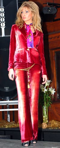 Жената през топлия сезон: ефирна и опасна