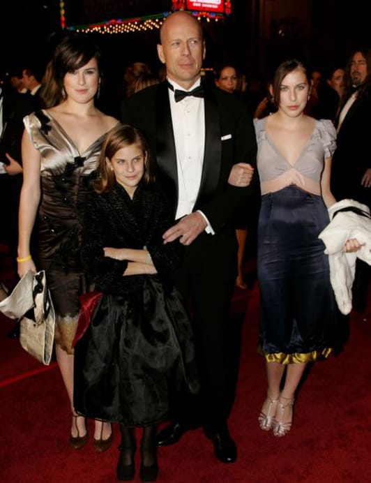 Румър Уилис със скандална рокля