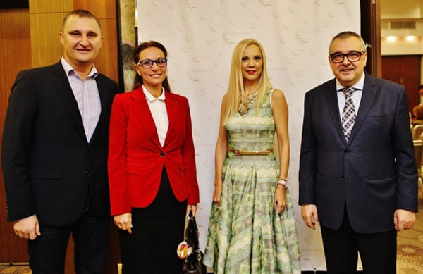 ДЕСИ БАНОВА Е НОВОТО ЛИЦЕ НА VHK FASHION