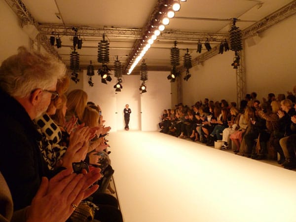 Джаспър Конран – изисканост, класика и майсторски шев