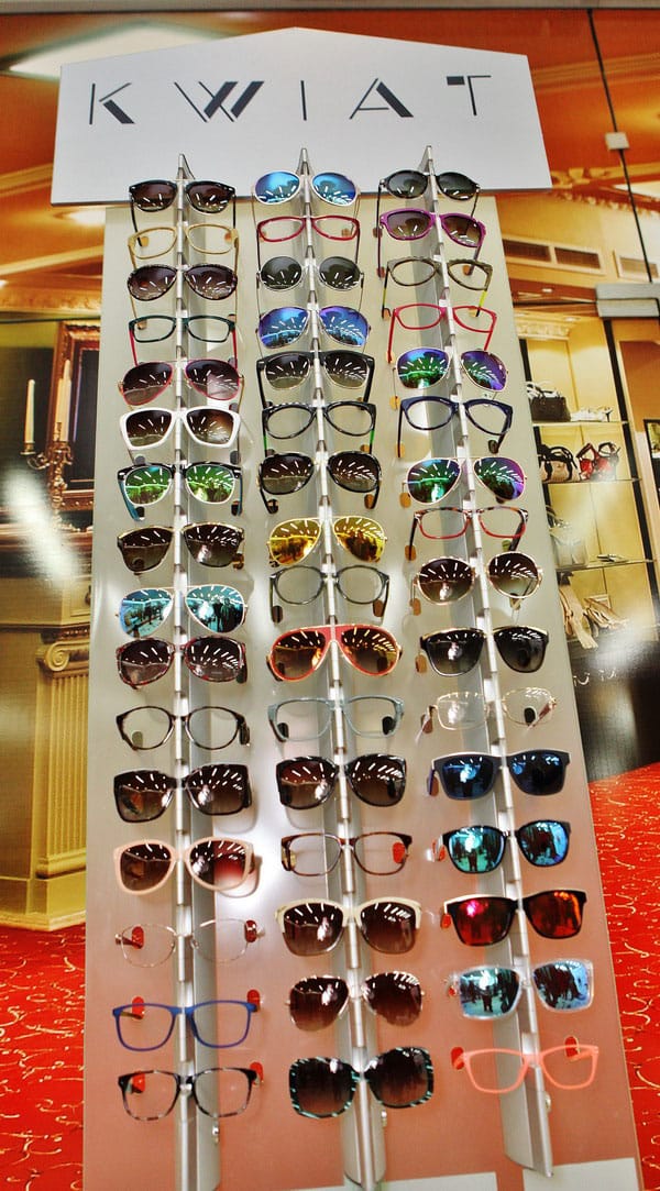 ТРИО СТАЙЛИНГ: ОЧИЛА, ГРИМ И ПРИЧЕСКА ОТ KWIAT И ARLET STARS