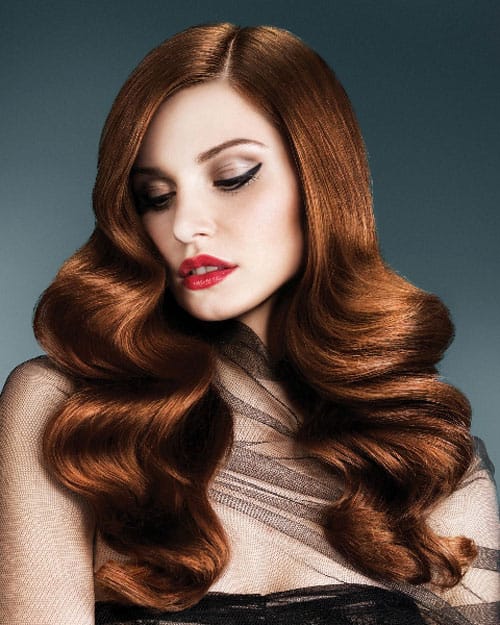 Певицата Бони – корица на Coiffure Beauty за май