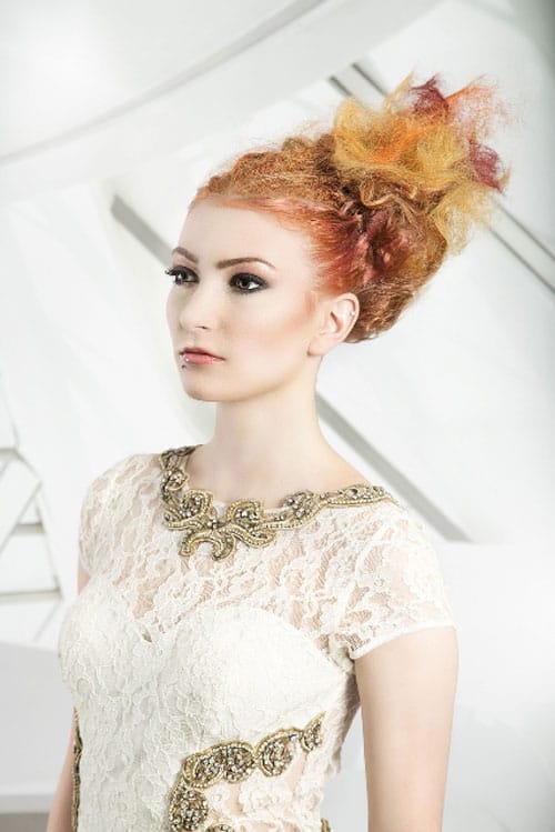 Певицата Бони – корица на Coiffure Beauty за май
