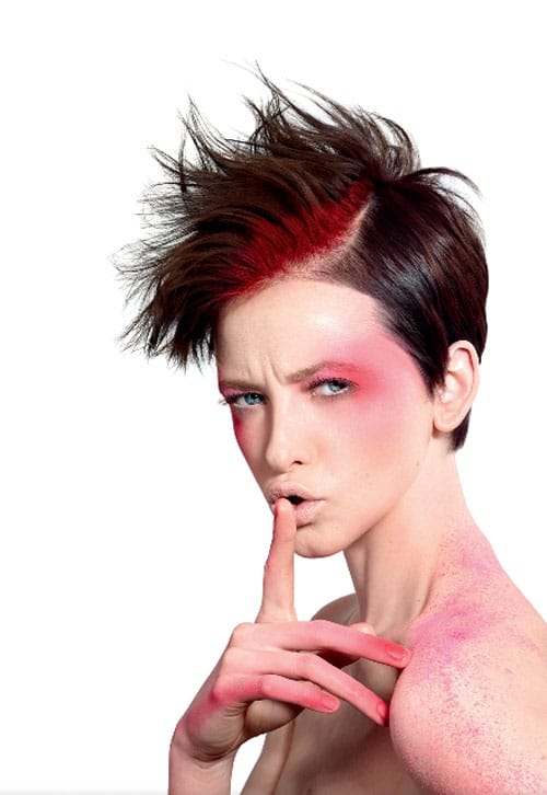 Певицата Бони – корица на Coiffure Beauty за май