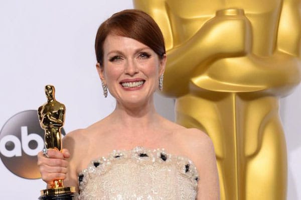 ДЖУЛИАН МУР – Когато годините не са фактор