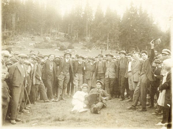 НАЦИОНАЛЕН СЪБОР НА НАРОДНОТО ТВОРЧЕСТВО И ЖИВОТНОВЪДСТВО „РОЖЕН“ 17-19 юли 2015 г.