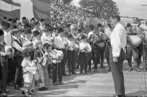 НАЦИОНАЛЕН СЪБОР НА НАРОДНОТО ТВОРЧЕСТВО И ЖИВОТНОВЪДСТВО „РОЖЕН“ 17-19 юли 2015 г.