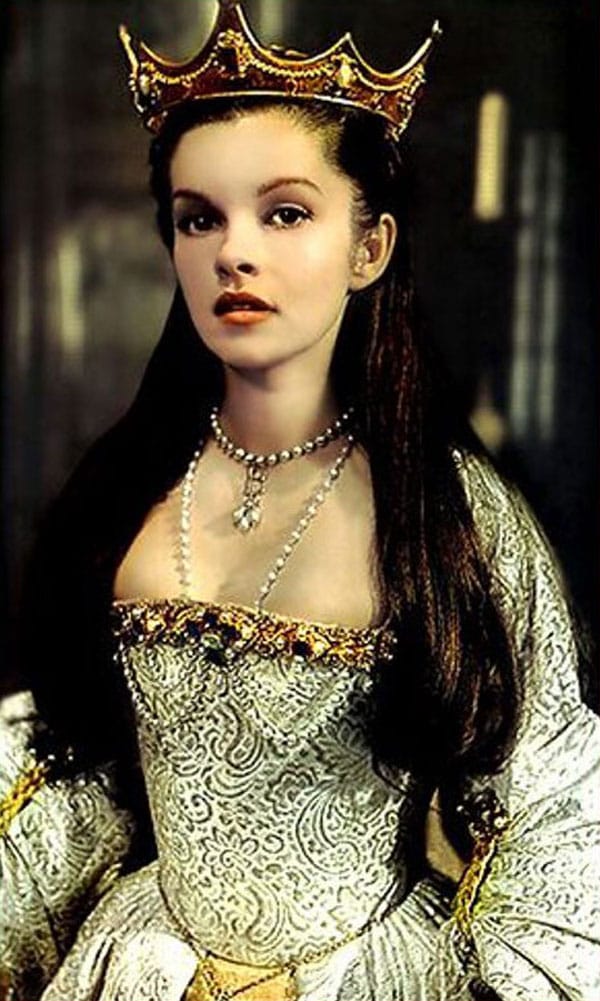 ОБРАЗЪТ НА АН БОЛЕЙН – КРАЛИЦАТА НА СУЕТАТА