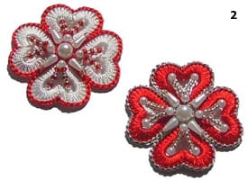 Мартениците са амулет от бели и червени конци