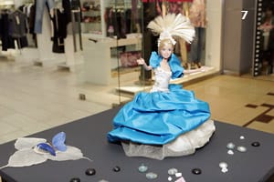 1.Кукла “Барби” с тоалет на “Одета”