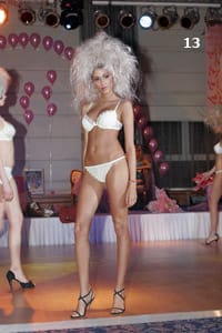 Модели на “Триумф”, колекция пролет-лято 2008