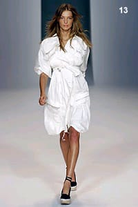 Модел на Стела Маккартни