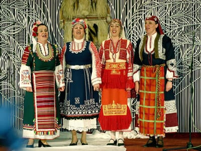 Известни дами подкрепиха благотворителна кампания за подпомагане на жените в риск