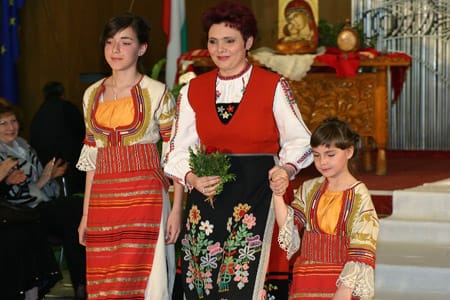 Известни дами подкрепиха благотворителна кампания за подпомагане на жените в риск