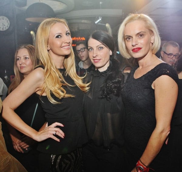 МАРИНА КИСКИНОВА ПРЕДСТАВИ ПЪРВИЯ СИ САМОСТОЯТЕЛЕН СИНГЪЛ „ОГЛЕДАЛО”