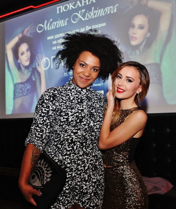МАРИНА КИСКИНОВА ПРЕДСТАВИ ПЪРВИЯ СИ САМОСТОЯТЕЛЕН СИНГЪЛ „ОГЛЕДАЛО”