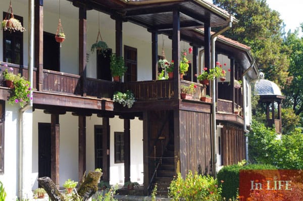 МАНАСТИРИТЕ НА КРАИЩЕ – НОВАТА СВЕТА ГОРА