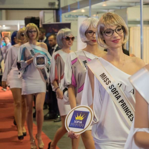 ИЗБРАХА ПОБЕДИТЕЛКИТЕ В КОНКУРСА MISS GAMING BEGE 2015