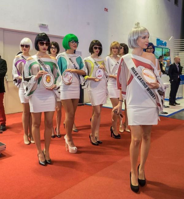 ИЗБРАХА ПОБЕДИТЕЛКИТЕ В КОНКУРСА MISS GAMING BEGE 2015