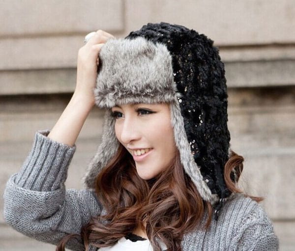 НЕОТРАЗИМИ, ВЪПРЕКИ СТУДА НАВЪН!