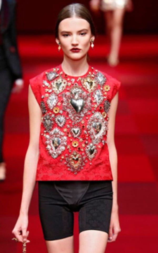 СОЧНИ УСТНИ ПРЕЗ ЦЕЛИЯ ДЕН