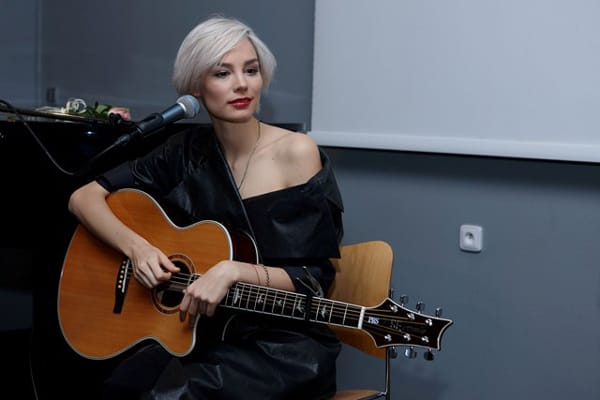 ЗНАЧИМА КНИГА ЗА МОДНИЯ ДИЗАЙН