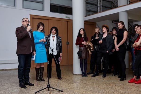 ЗНАЧИМА КНИГА ЗА МОДНИЯ ДИЗАЙН