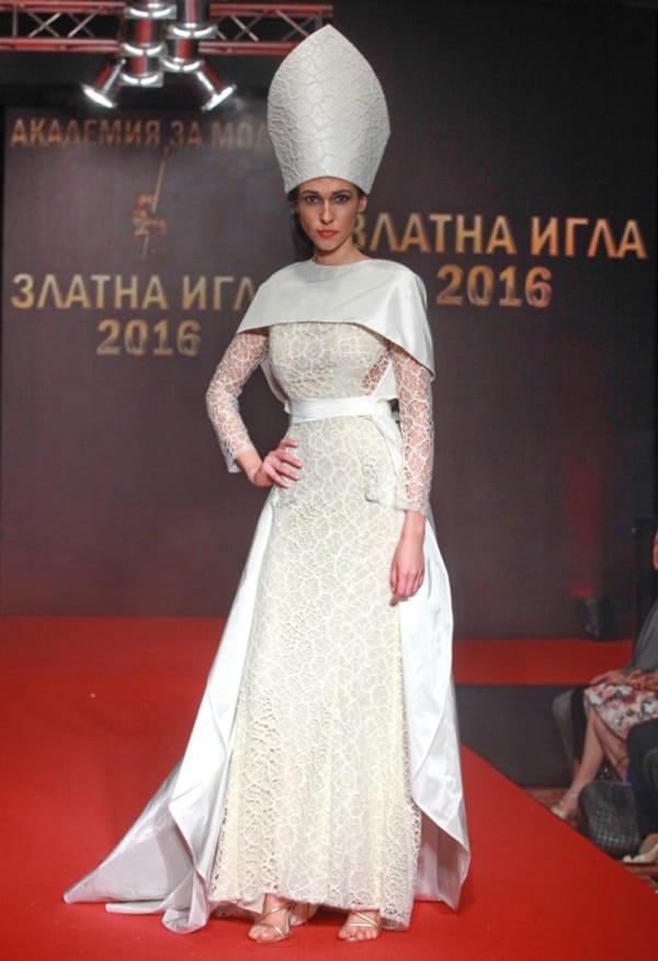 АКАДЕМИЯТА ЗА МОДА ОТЛИЧИ НАЙ-ДОБРИТЕ МОДНИ ТВОРЦИ СЪС ЗЛАТНА ИГЛА 2016