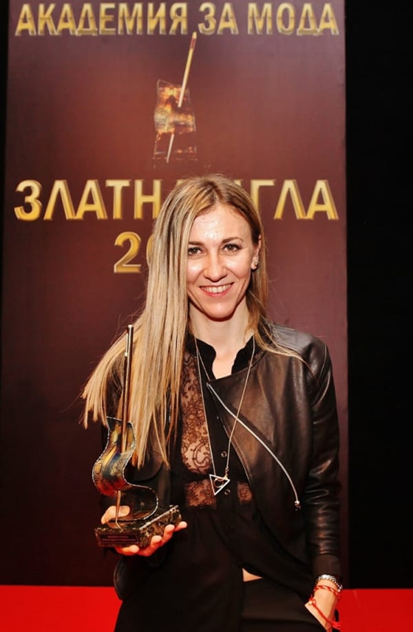 АКАДЕМИЯТА ЗА МОДА ОТЛИЧИ НАЙ-ДОБРИТЕ МОДНИ ТВОРЦИ СЪС ЗЛАТНА ИГЛА 2016
