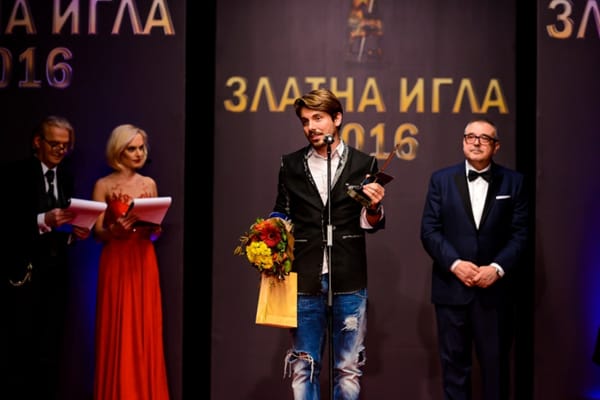 АКАДЕМИЯТА ЗА МОДА ОТЛИЧИ НАЙ-ДОБРИТЕ МОДНИ ТВОРЦИ СЪС ЗЛАТНА ИГЛА 2016