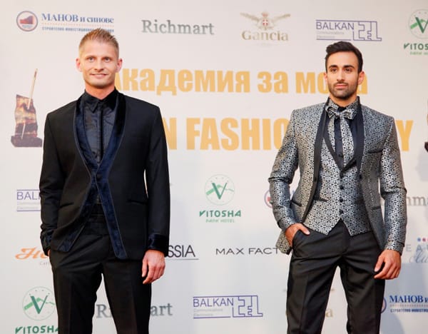 GOLDEN FASHION PARTY