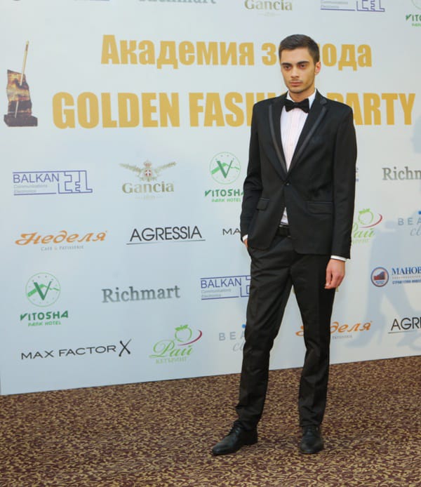 GOLDEN FASHION PARTY
