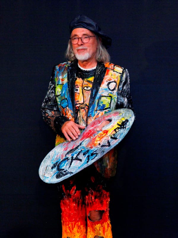 ЕКСПЛОЗИЯ ОТ СТИЛ, КРАСОТА И ЕЛЕГАНТНОСТ