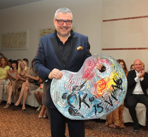 ЕКСПЛОЗИЯ ОТ СТИЛ, КРАСОТА И ЕЛЕГАНТНОСТ