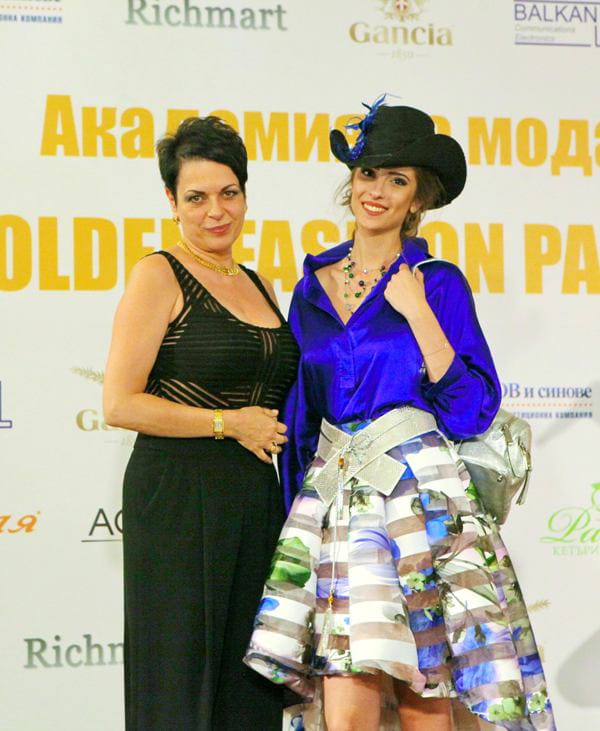 ЕКСПЛОЗИЯ ОТ СТИЛ, КРАСОТА И ЕЛЕГАНТНОСТ