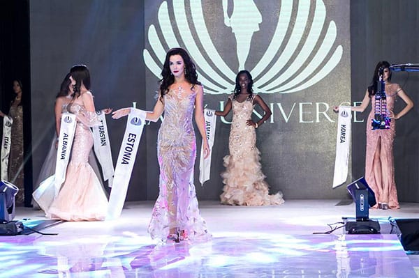 ХРИСТО ЧУЧЕВ ОБЛЕЧЕ ЕДНИ ОТ НАЙ-КРАСИВИТЕ ЖЕНИ В СВЕТА