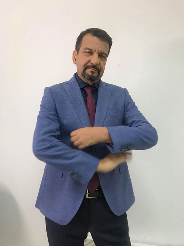 НИКИ КЪНЧЕВ ИЛИ ЖАРГОНЪТ В МОДАТА