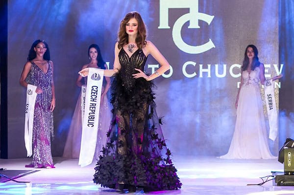 ХРИСТО ЧУЧЕВ ОБЛЕЧЕ ЕДНИ ОТ НАЙ-КРАСИВИТЕ ЖЕНИ В СВЕТА