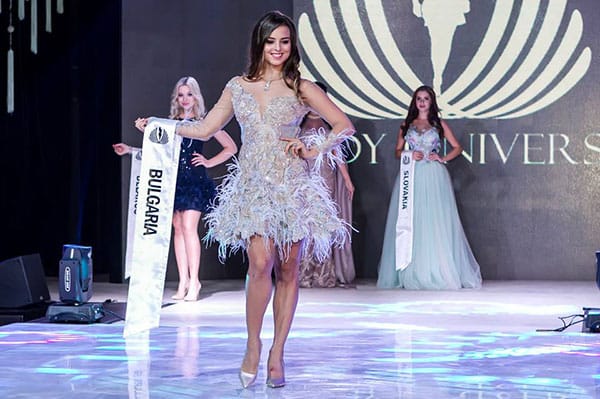 ХРИСТО ЧУЧЕВ ОБЛЕЧЕ ЕДНИ ОТ НАЙ-КРАСИВИТЕ ЖЕНИ В СВЕТА