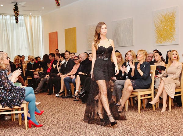 БЪЛГАРСКИ И ЧУЖДЕСТРАННИ СТУДЕНТИ ВПЕЧАТЛИХА С ДИЗАЙНЕРСКИ ПРОИЗВЕДЕНИЯ НА БГ МОДНА ИКОНА 2018