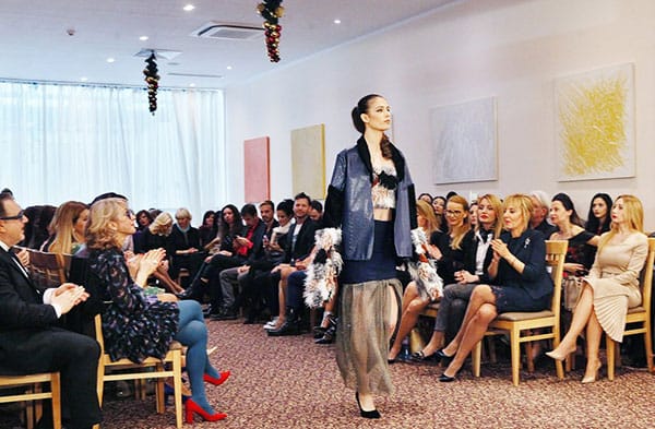 БЪЛГАРСКИ И ЧУЖДЕСТРАННИ СТУДЕНТИ ВПЕЧАТЛИХА С ДИЗАЙНЕРСКИ ПРОИЗВЕДЕНИЯ НА БГ МОДНА ИКОНА 2018