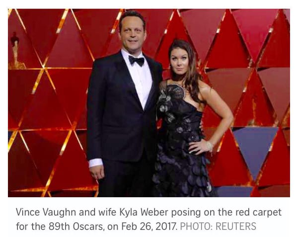 Български тоалет на червения килим на Оскарите