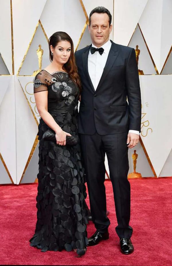 Български тоалет на червения килим на Оскарите