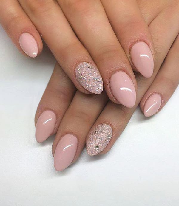 Грим и маникюр за бала